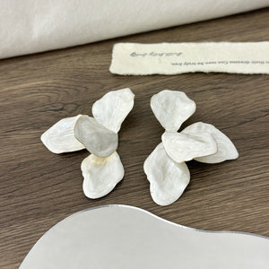 ARETES PÉTALOS