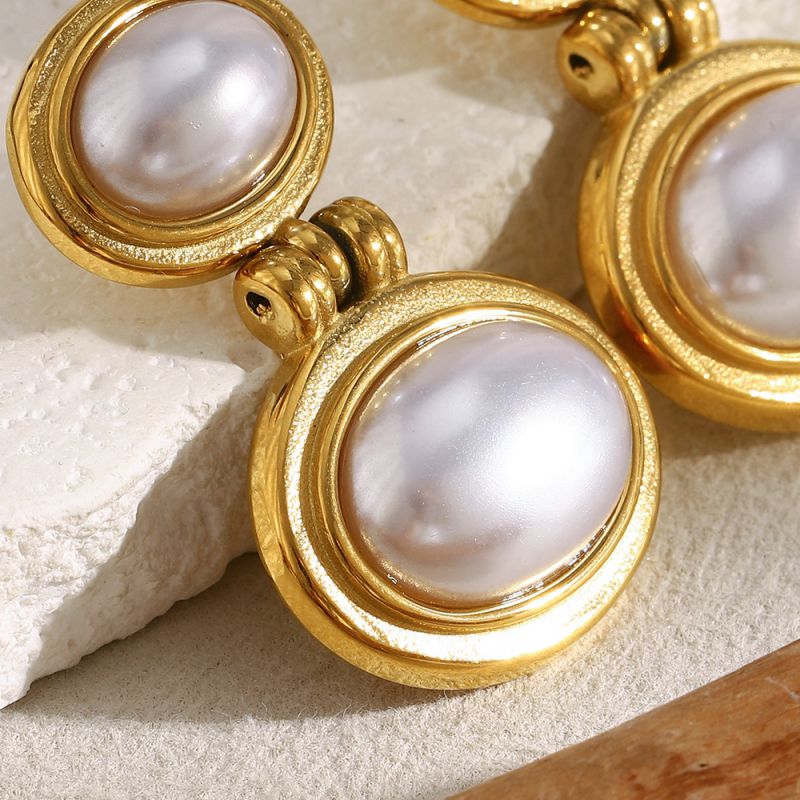 ARETES PERLA OVALADA