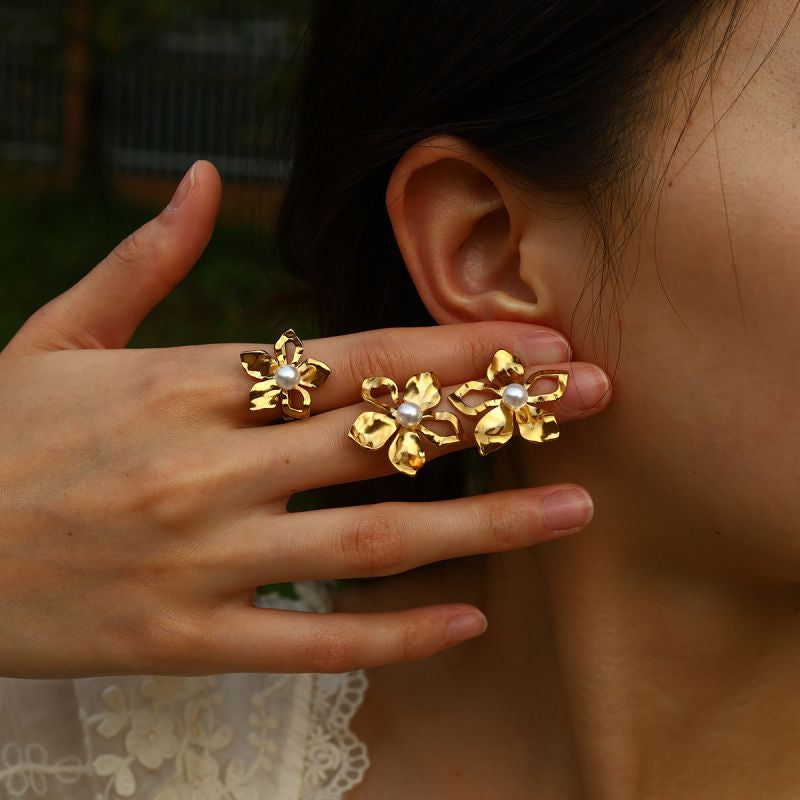 ANILLO FLOR CON PERLA