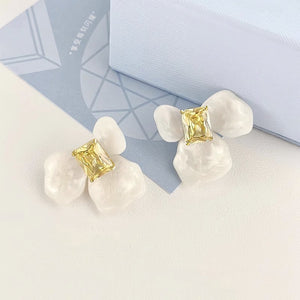 ARETES FLOR NÁCAR
