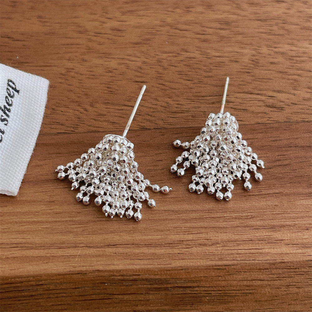 ARETES TASSEL