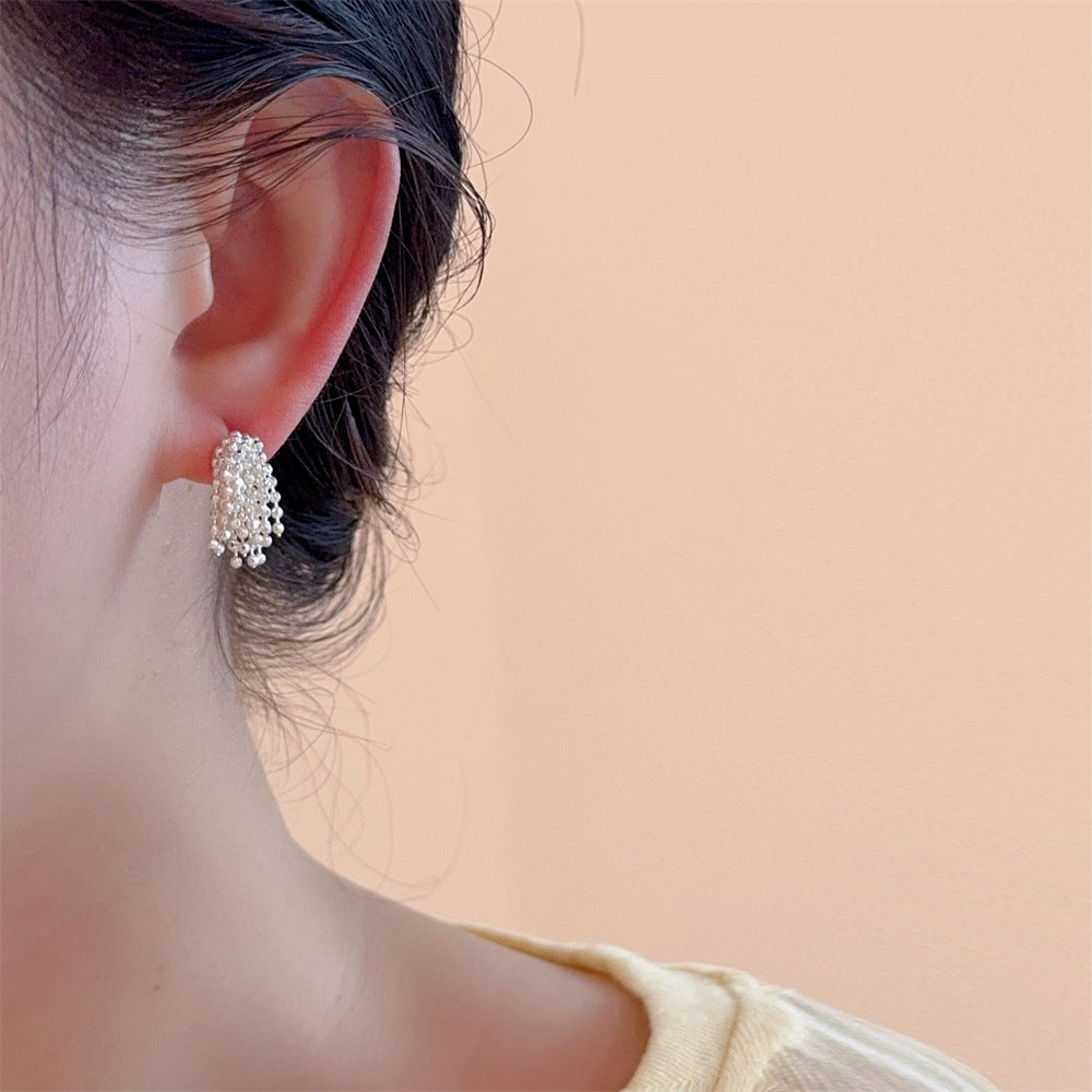 ARETES TASSEL