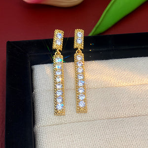 ARETES ZIRCONIA