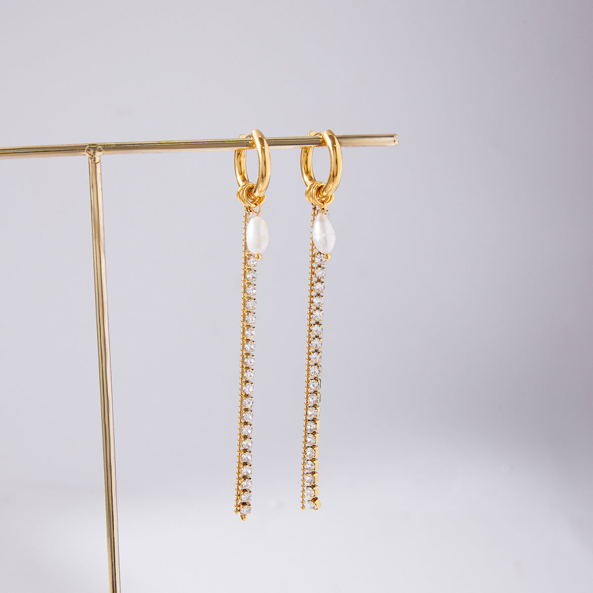 ARETES LARGOS ZIRCONIA Y PERLAS