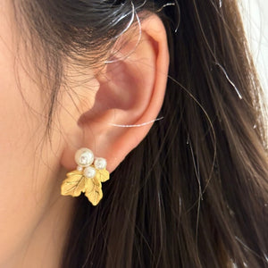 ARETES HOJAS DORADAS