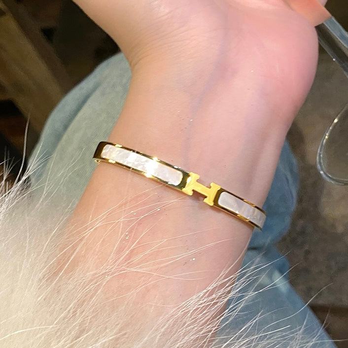 PULSERA NACARADA