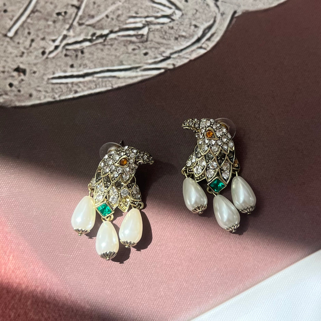 ARETES AGUILA