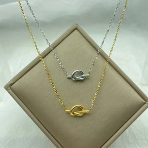 COLLAR NUDO