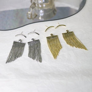 ARETES TASSEL