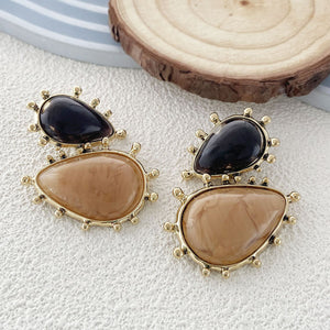 ARETES NEGRO CON BEIGE