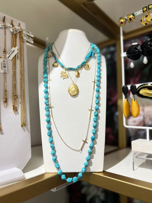 COLLAR AZUL TURQUESA