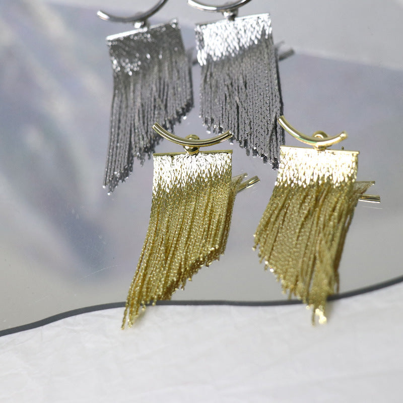 ARETES TASSEL